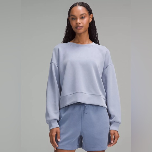 Lululemon - Softstreme Perfectly Oversized Cropped Crew - Blue Willow - Picture 1 of 6